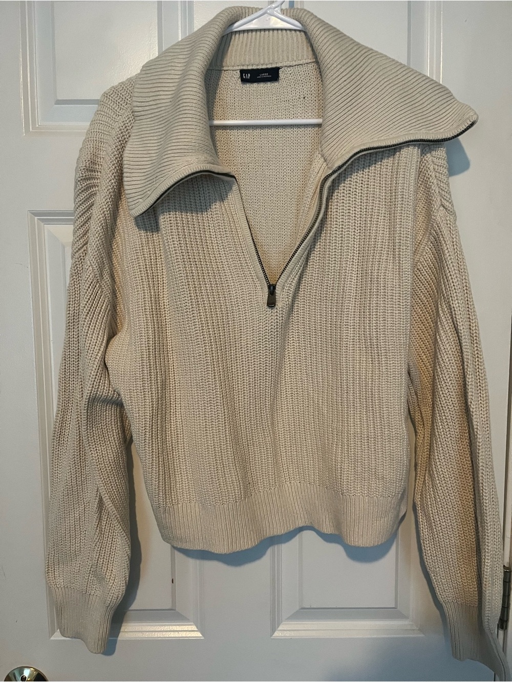 GAP sweater
